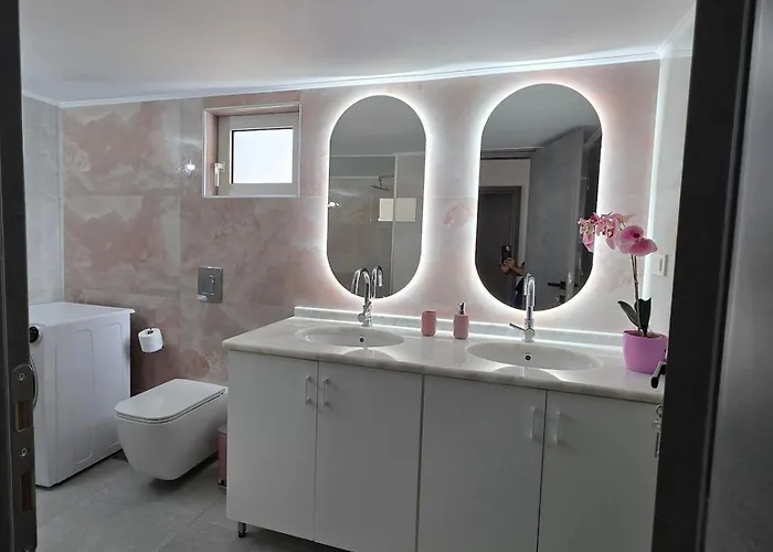 Olive Angel 1 Ханья