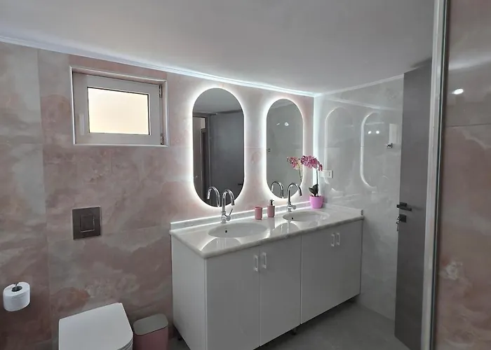 Olive Angel 1 干尼亞